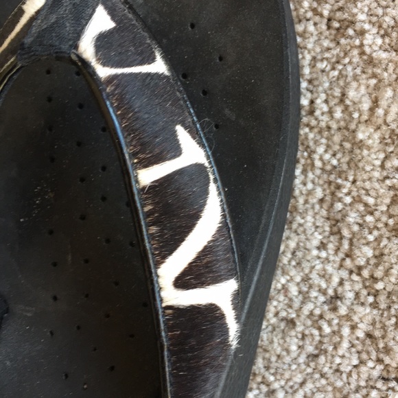 Volatile flip flops - Picture 5 of 6